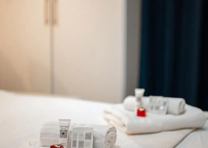 Le Riva - Studio Hyper Centre - Parking - Wifi Menton