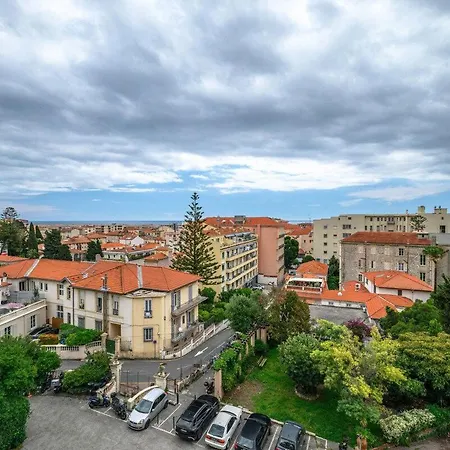 Le Riva - Hyper Centre - Parking - Wifi Μεντόν