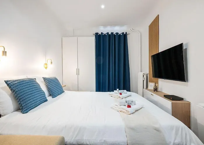 Апартаменты Le Riva - Studio Hyper Centre - Parking - Wifi *